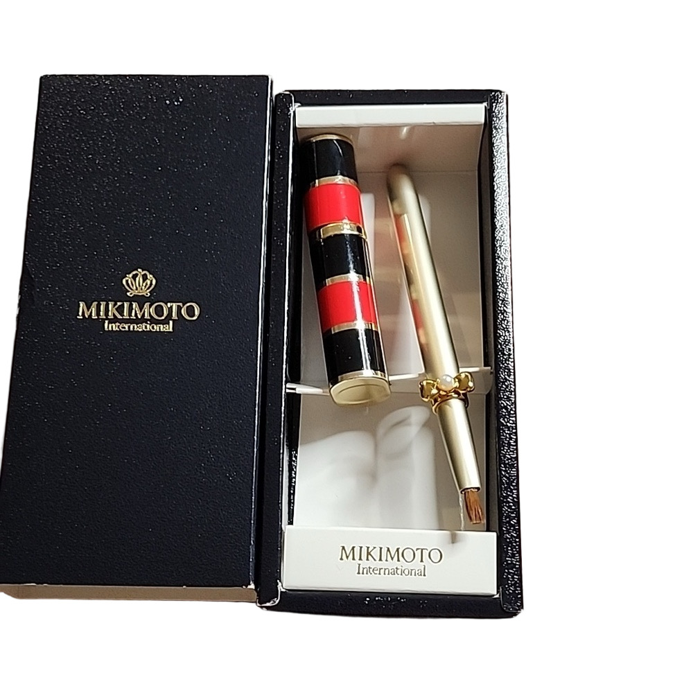 MIKIMOTO RED,BLACK &GOLD ATOMIZER PERFUME CASE & LIP BRUSH SET W/ A PEARL +BOX